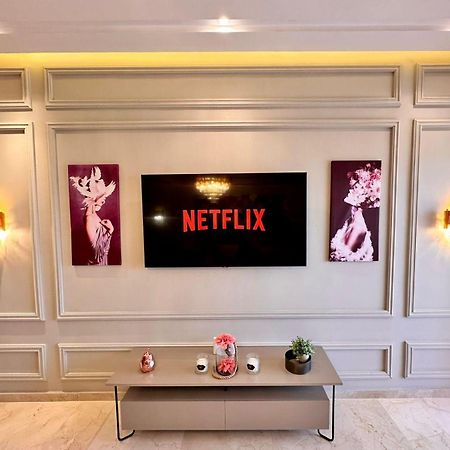 Appartement Luxueux Avec Piscine 10 Minutes Du Centre Ville マラケシュ エクステリア 写真