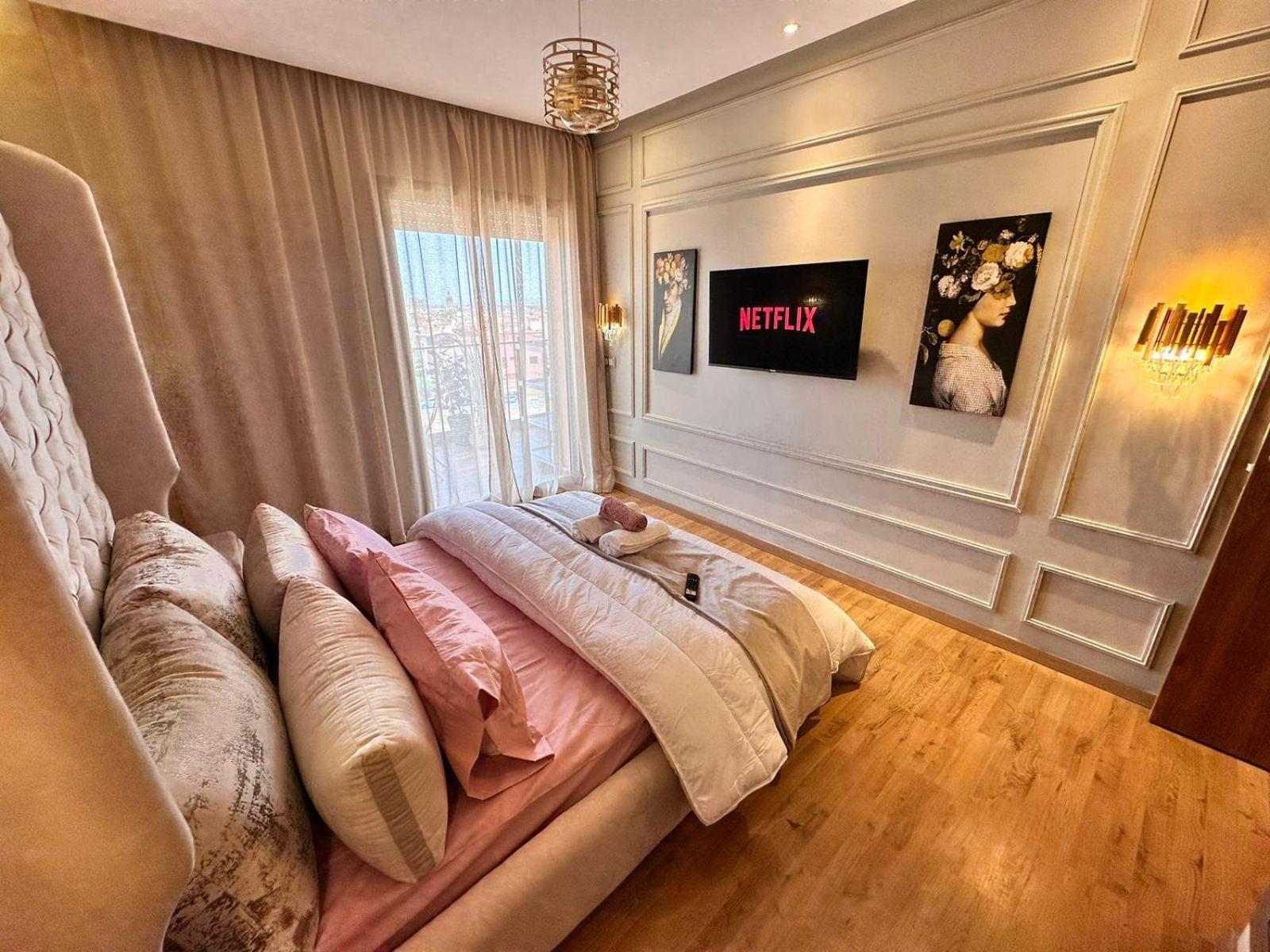 Appartement Luxueux Avec Piscine 10 Minutes Du Centre Ville マラケシュ エクステリア 写真