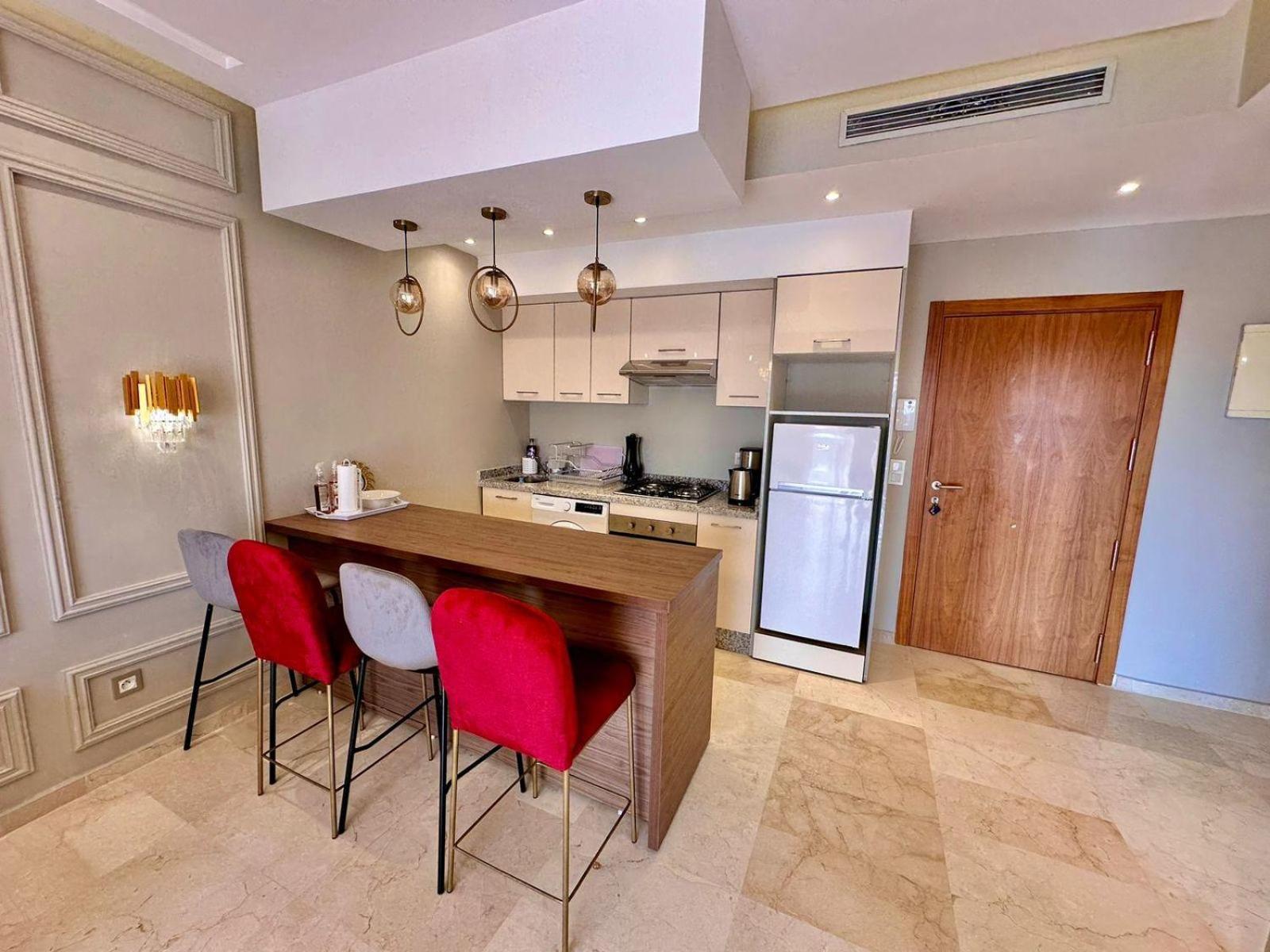 Appartement Luxueux Avec Piscine 10 Minutes Du Centre Ville マラケシュ エクステリア 写真