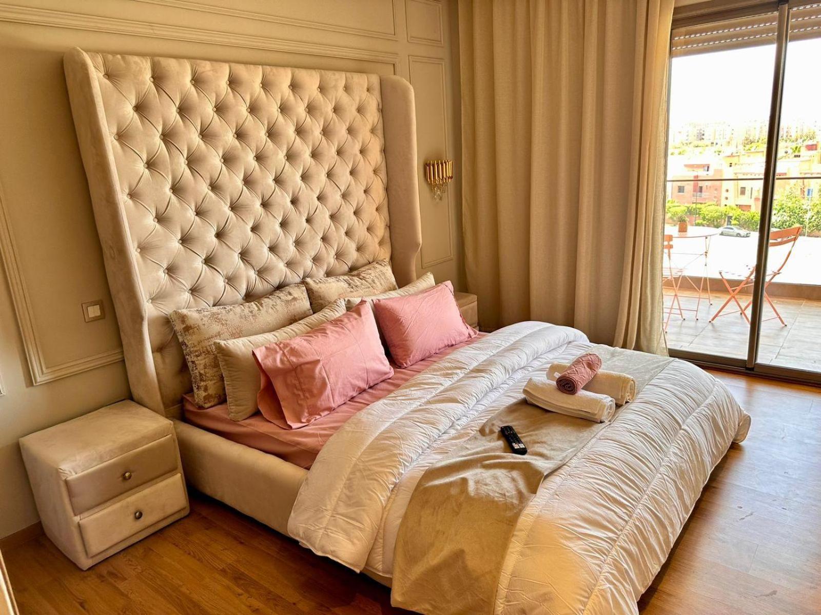Appartement Luxueux Avec Piscine 10 Minutes Du Centre Ville マラケシュ エクステリア 写真
